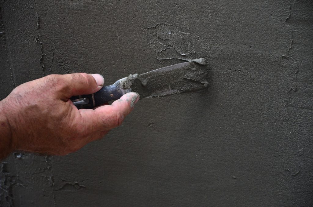 Wall Painting, Repairing Cracks and Holes